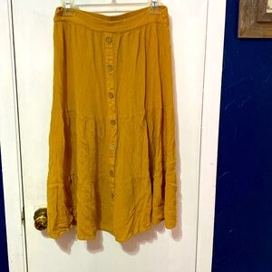 Women’s yellow sz large skirt